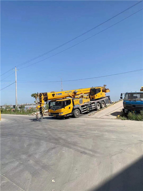 松潘县吊车作业时，可能会产生哪些额外收费项目？